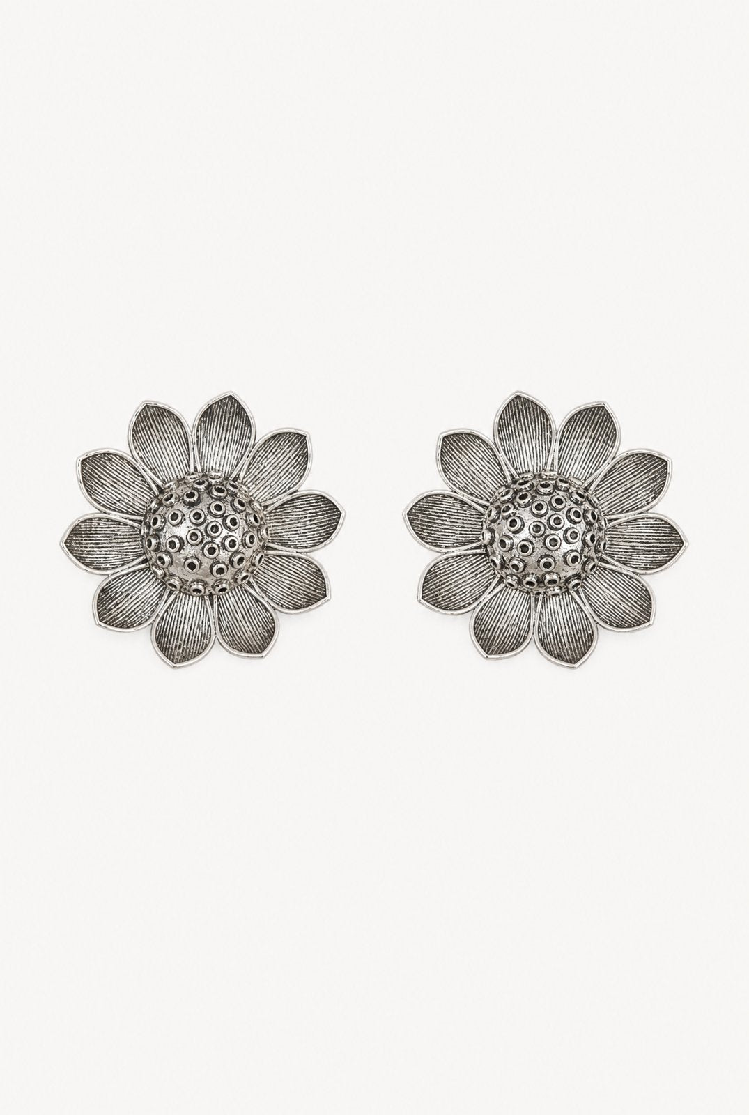 Surajmukhi Studs (Silver)